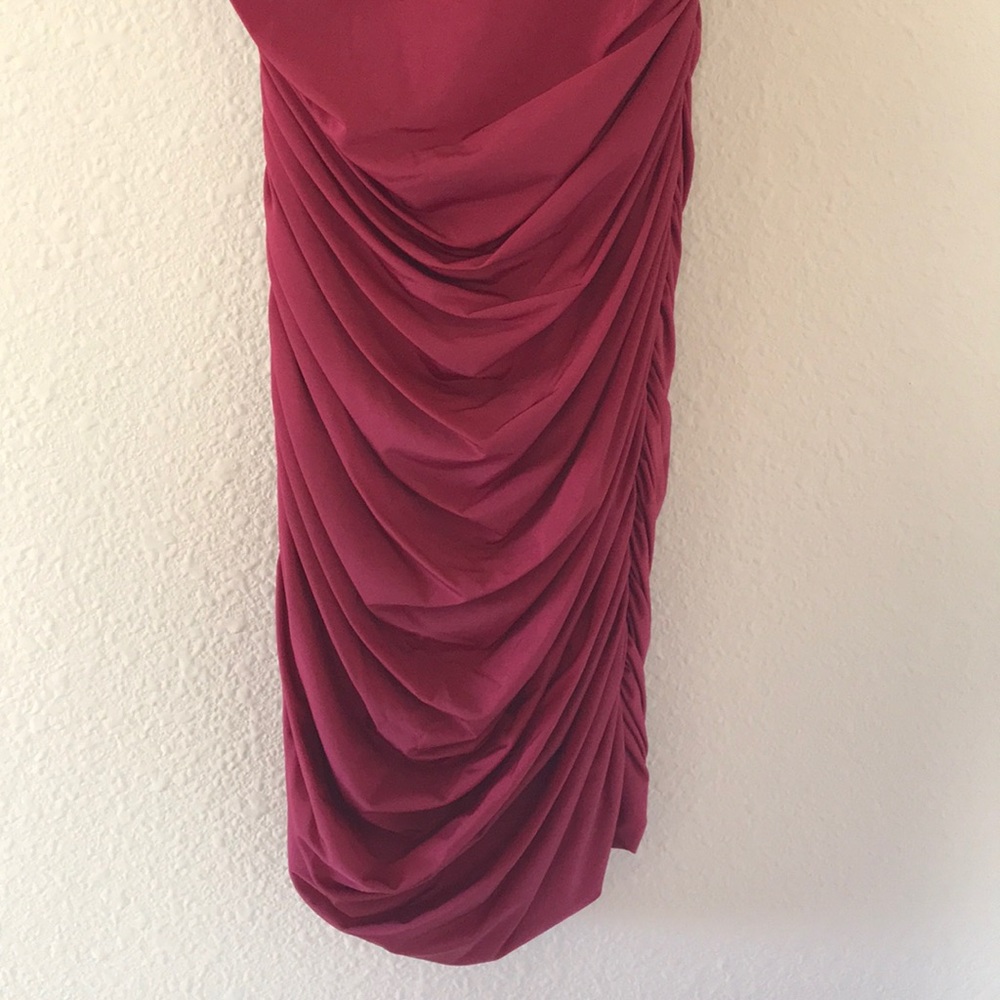 RED DRESS - Picture 3 of 6